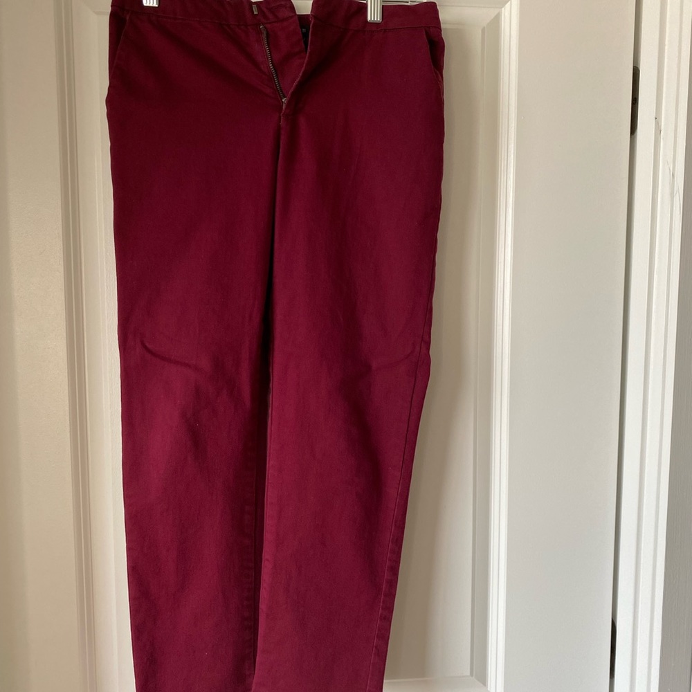 Capri red pants